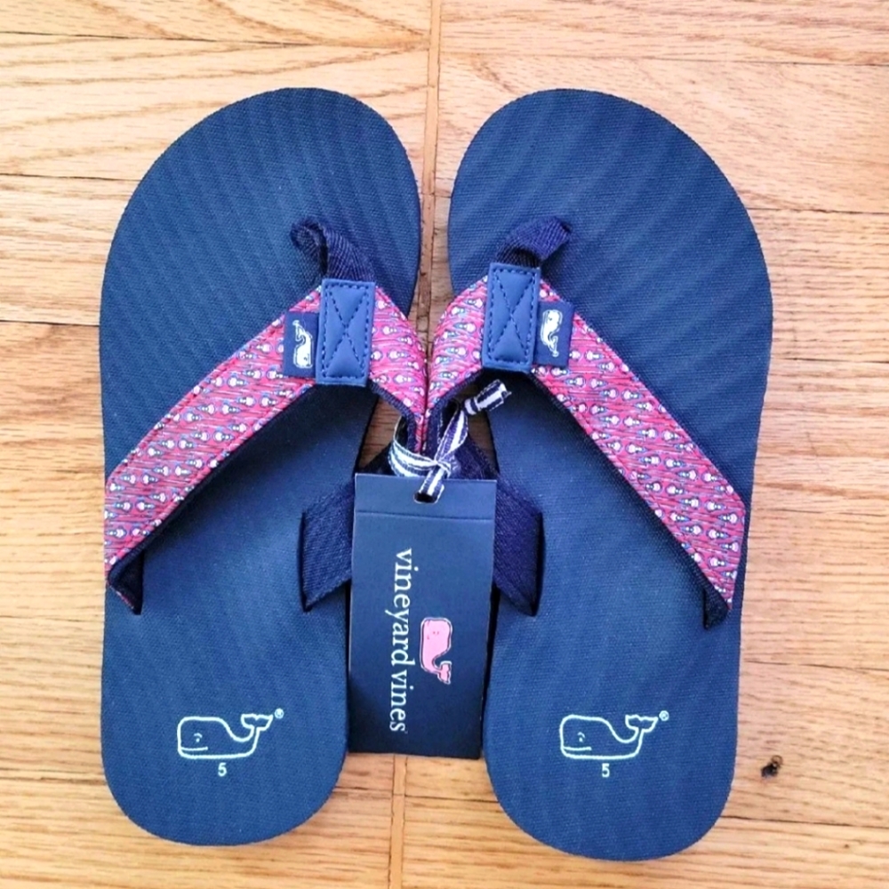 Vineyard Vines flip Flops